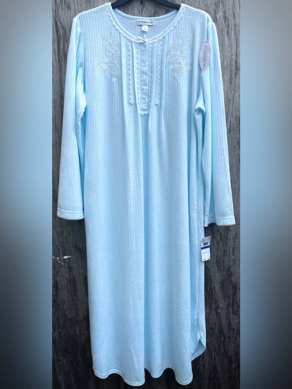 The Miss Elaine Mint Embroidered "Touch The Inside" Nightgown in Women's size XL